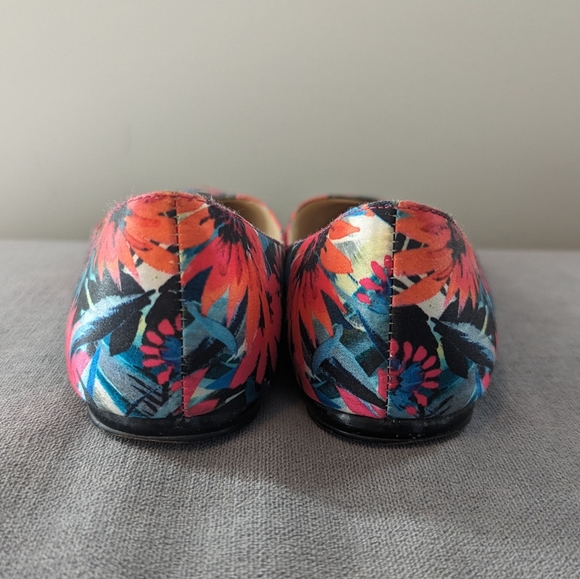 🎉3/$15🎉 Nine West Floral Flats - Picture 4 of 7